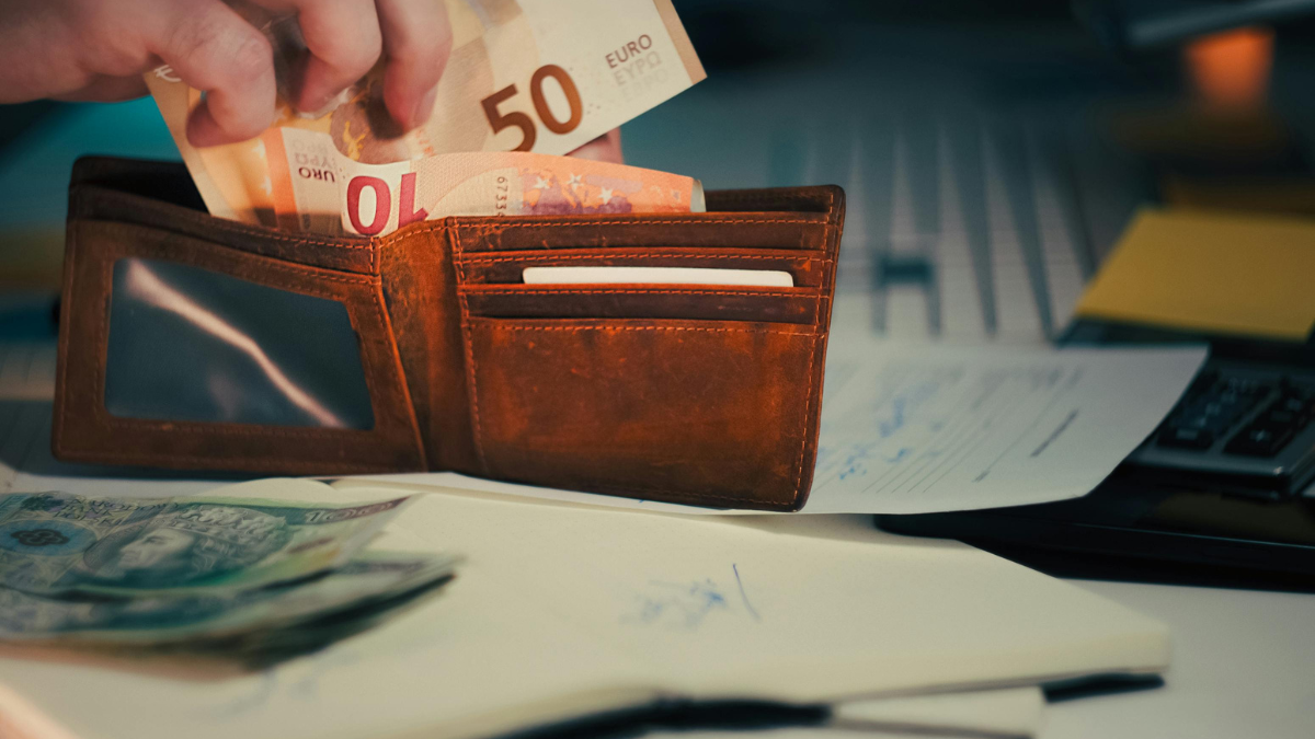 Gratis factuurtool vs boekhoudprogramma: vergelijking voor zzp'ers.