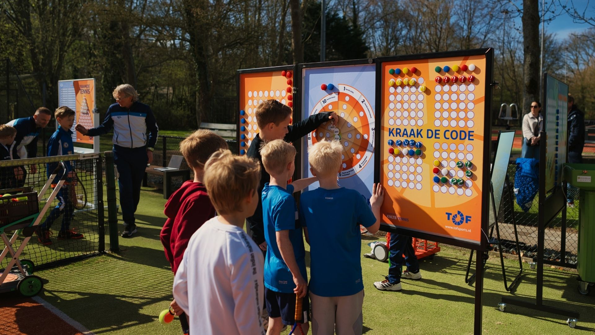 Kinderen spelen een TOF format op de vereniging